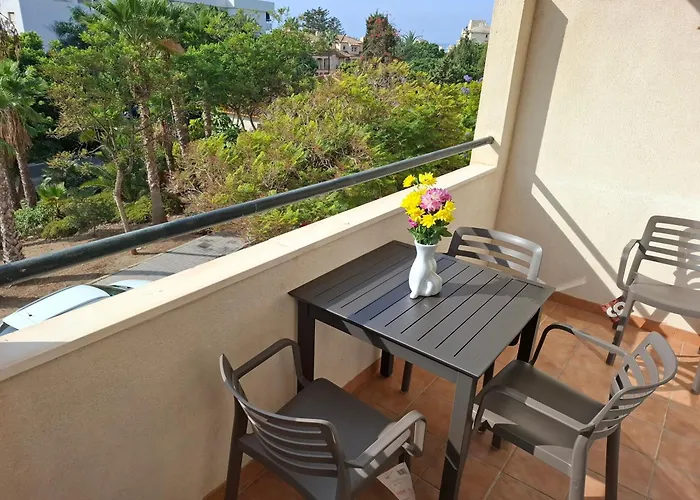 Central 2-Bed Apartment In Estepona Port